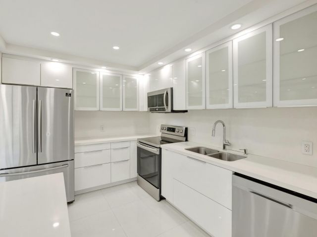 Home for sale at 3047 Arthur Ter - photo 6158998