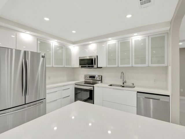 Home for sale at 3047 Arthur Ter - photo 6158999