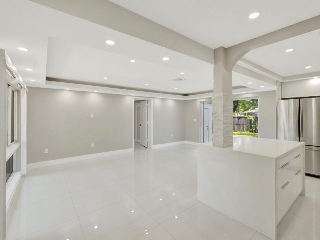 Home for sale at 3047 Arthur Ter - photo 6159004