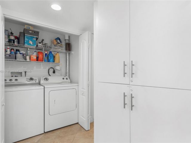 Apartment for sale  Unit #718 - photo 6149042