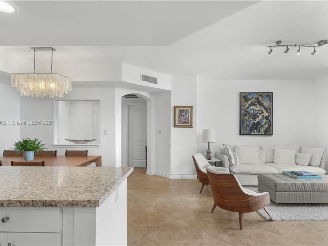 Apartment for sale  Unit #718 - photo 6149051