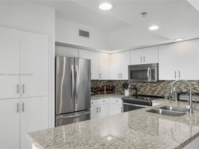 Apartment for sale  Unit #718 - photo 6149053