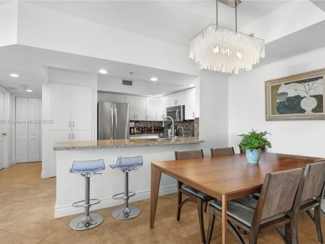 Apartment for sale  Unit #718 - photo 6149058