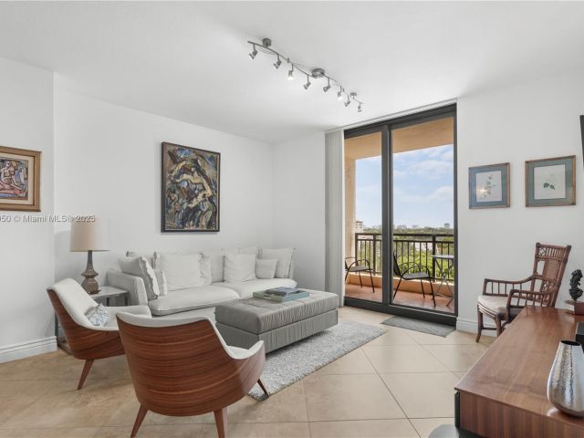 Apartment for sale  Unit #718 - photo 6149059