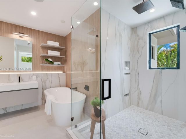 Home for sale at 4110 Park Ave - photo 6178512