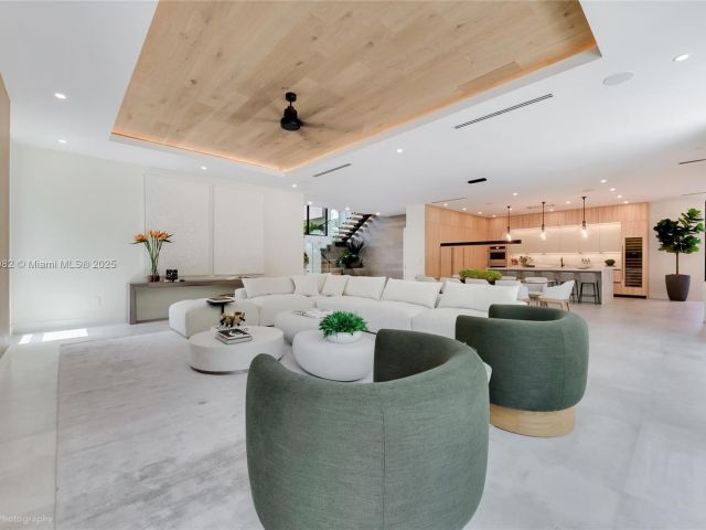 Home for sale at 4110 Park Ave - photo 6178523