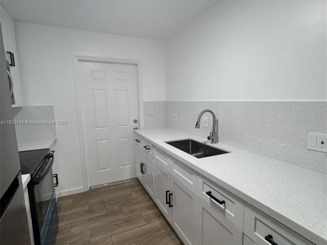 Home for rent at 617 NW 3rd Ave A - photo 6146282