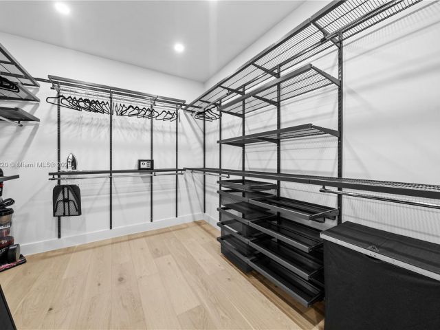 Home for rent at 550 NW 42nd St - photo 6148315