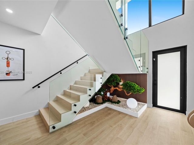 Home for rent at 550 NW 42nd St - photo 6148326