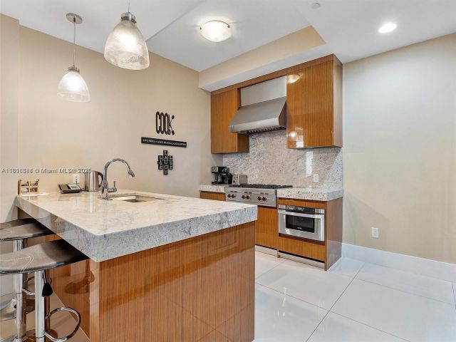 Apartment for sale  Unit #1804N - photo 6156753