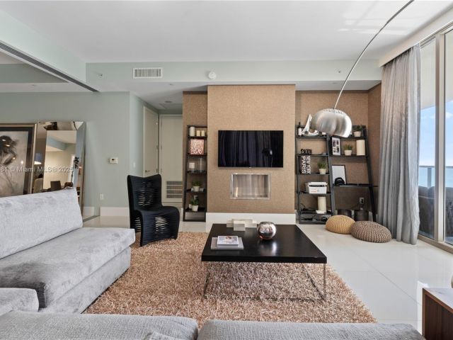 Apartment for sale  Unit #1804N - photo 6156756