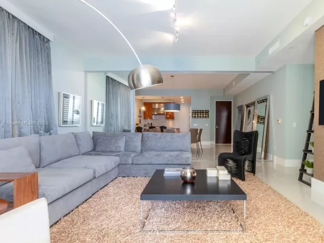 2-bedroom condo for sale in Bal Harbour - 9705 Collins Ave 1804N - MondialRealty