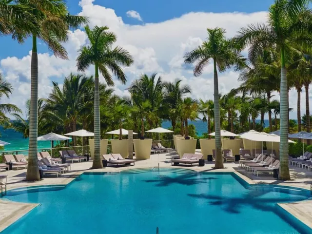 2-bedroom condo for sale in Bal Harbour - 9705 Collins Ave 1804N - MondialRealty