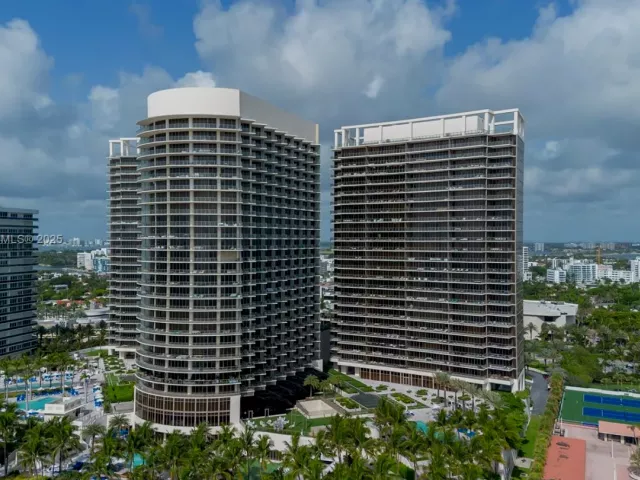 2-bedroom condo for sale in Bal Harbour - 9705 Collins Ave 1804N - MondialRealty