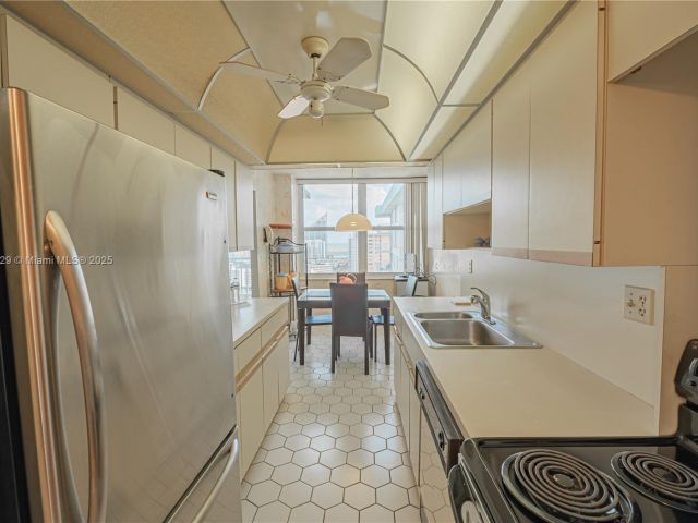 Apartment for sale  Unit #2317 - photo 6151709