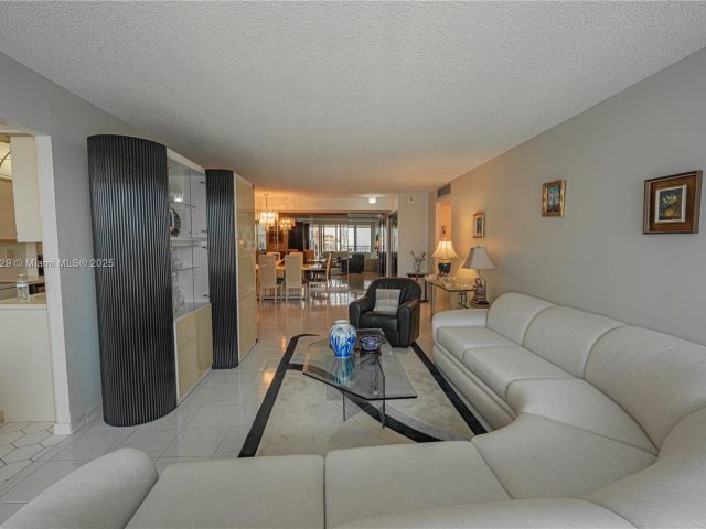 Apartment for sale  Unit #2317 - photo 6151711