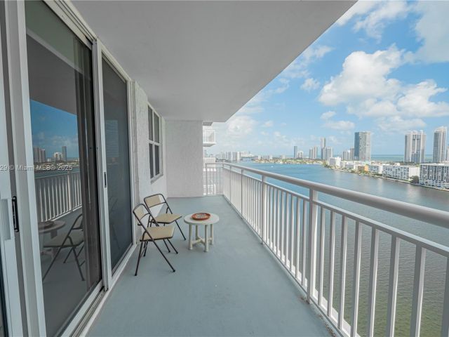Apartment for sale  Unit #2317 - photo 6151716