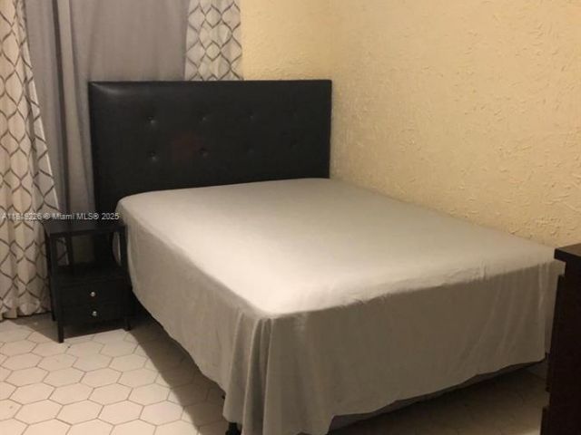 Home for rent at 267 NE 201st Ter 267 - photo 6148338