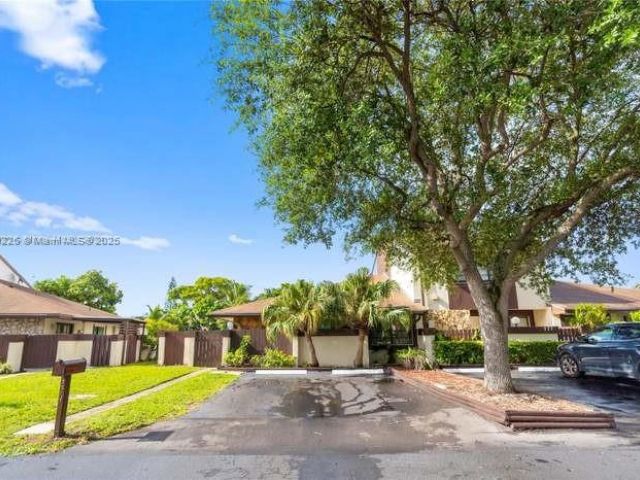 Home for rent at 267 NE 201st Ter 267 - photo 6148340