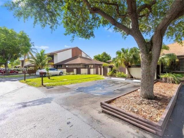 Home for rent at 267 NE 201st Ter 267 - photo 6148341