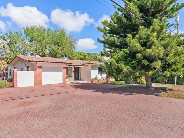 Home for sale at 6385 SW 25th St - photo 6161465