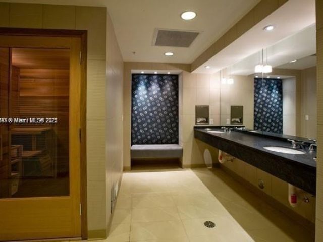 Apartment for rent  Unit #T-2803 - photo 6151766