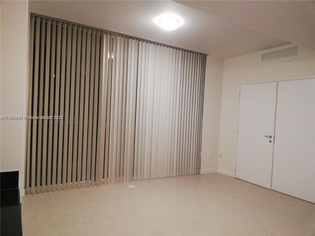 Apartment for rent  Unit #T-2803 - photo 6151771