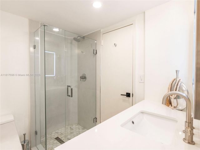 Apartment for sale  Unit #307 - photo 6178334