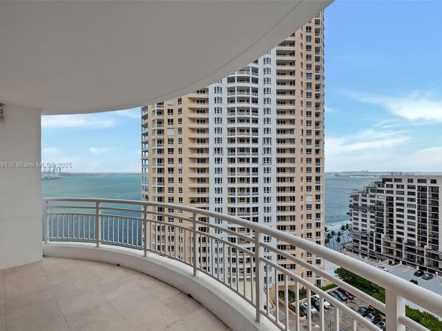 Apartment for sale  Unit #1803 - photo 6174257