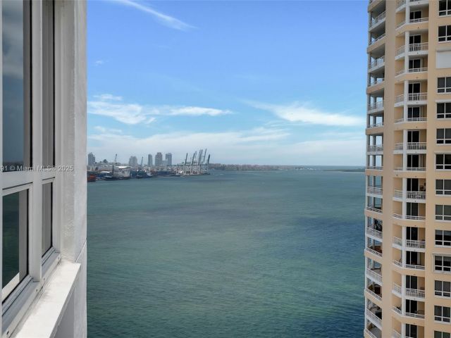 Apartment for sale  Unit #1803 - photo 6174261