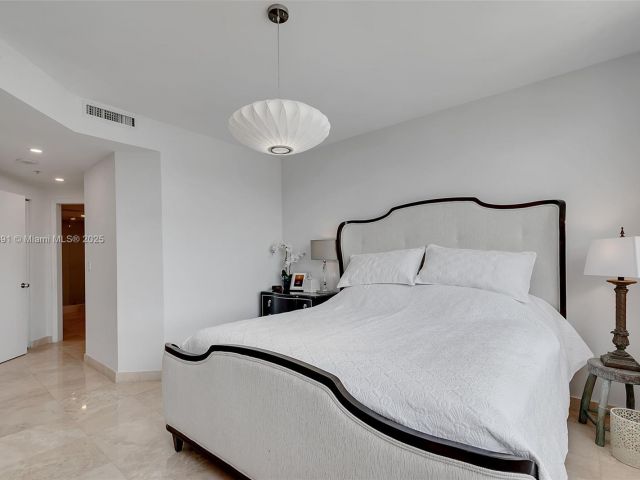 Apartment for sale  Unit #1803 - photo 6174265