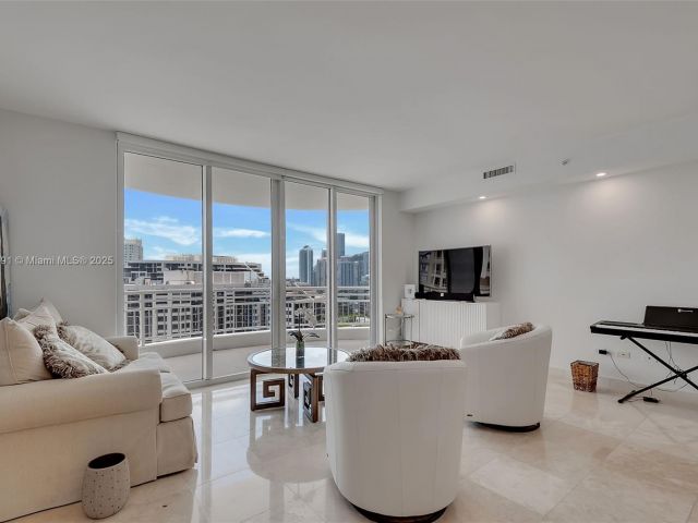 Apartment for sale  Unit #1803 - photo 6174267