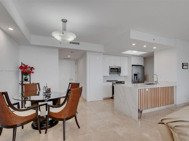 Apartment for sale  Unit #1803 - photo 6174273