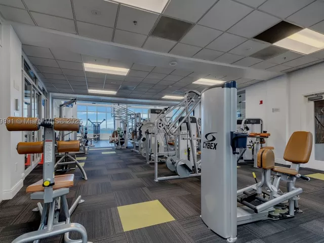 1-bedroom condo for sale in Miami - 848 Brickell Key Dr 1803 - MondialRealty