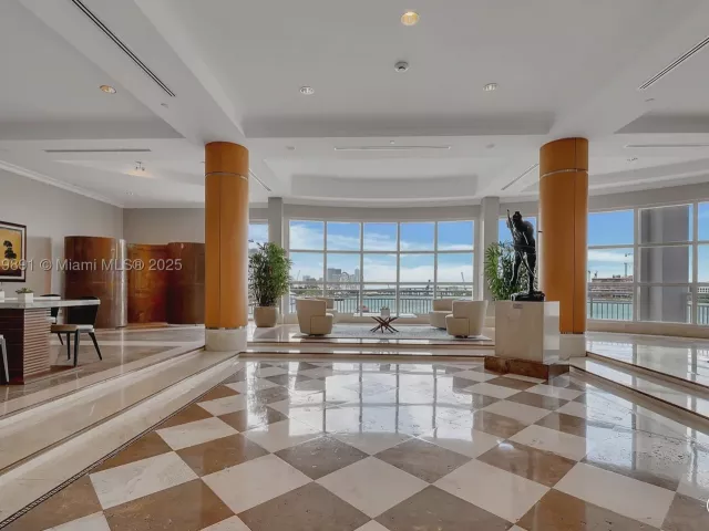 1-bedroom condo for sale in Miami - 848 Brickell Key Dr 1803 - MondialRealty