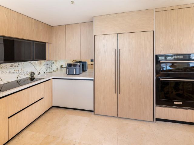 Apartment for rent  Unit #1601 - photo 6157280