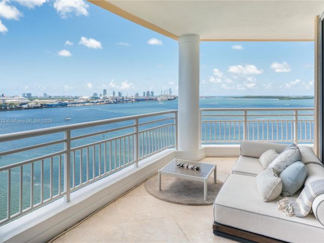 Apartment for rent  Unit #1601 - photo 6157292