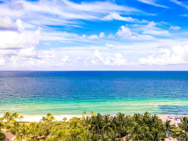 3-bedroom condo for sale in Bal Harbour - 9705 Collins Ave 1101N - MondialRealty