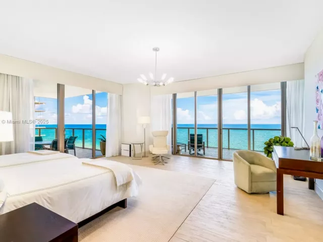 3-bedroom condo for sale in Bal Harbour - 9705 Collins Ave 1101N - MondialRealty