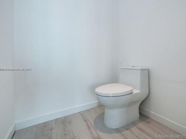 Apartment for sale  Unit #1002 - photo 6167966