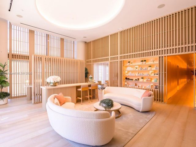 Apartment for sale  Unit #707 - photo 6150414