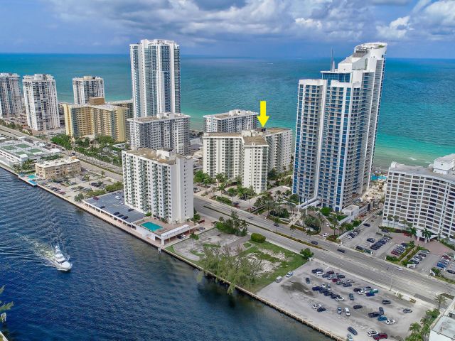 Apartment for sale  Unit #201 - photo 6168339