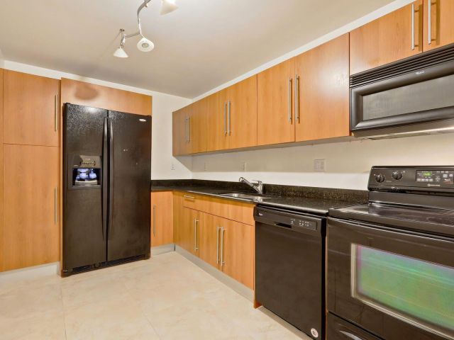 Apartment for sale  Unit #201 - photo 6168345
