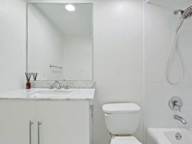 Apartment for sale  Unit #201 - photo 6168350