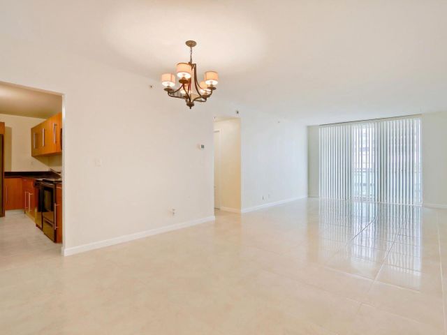 Apartment for sale  Unit #201 - photo 6168354