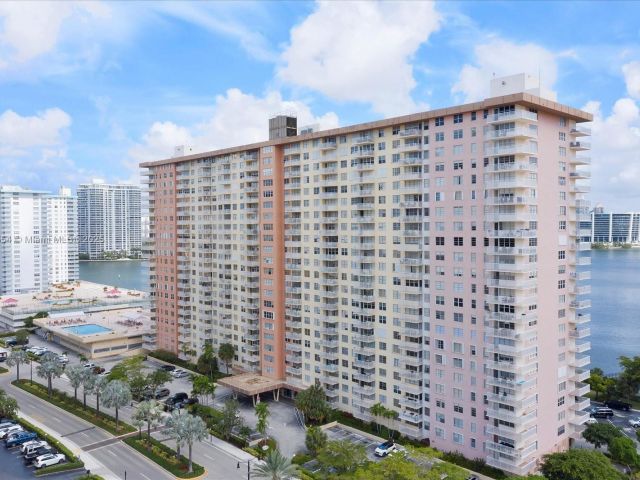 Apartment for sale  Unit #2111 - photo 6151897