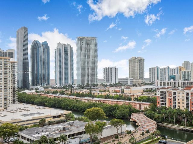 Apartment for sale  Unit #2111 - photo 6151899