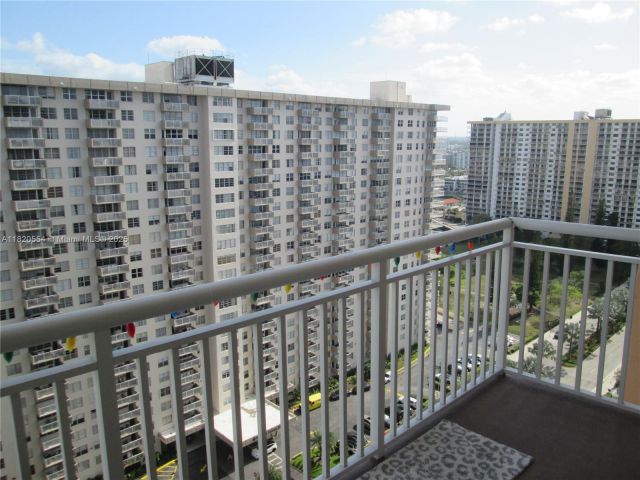 Apartment for sale  Unit #2111 - photo 6151903