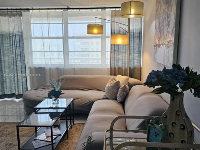 Apartment for sale  Unit #2111 - photo 7430205