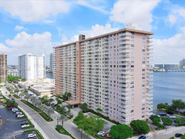 Apartment for sale  Unit #2111 - photo 7430223